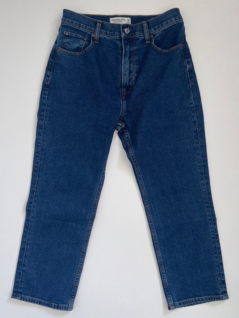 NWT Abercrombie Curve Love Ultra High Rise Ankle Straight Jeans 26/2XS